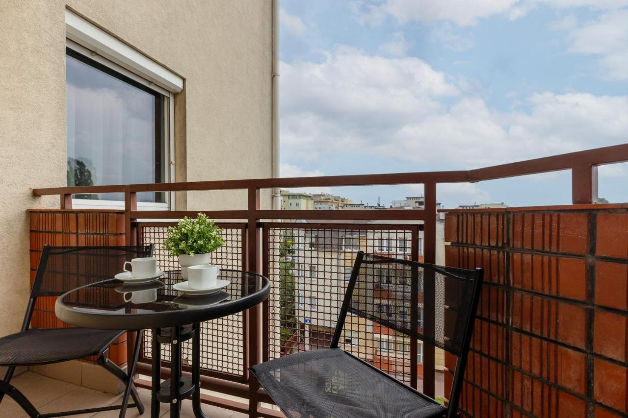 Cozy Apartment With Parking In Warsaw Ursus By Noclegi Renters Dış mekan fotoğraf